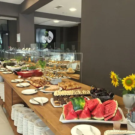 Gladiola 1 Ex Akacia ホテル 3*